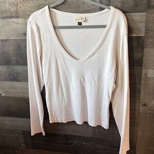 Universal Thread V-Neck long sleeve top